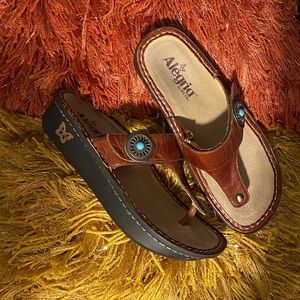 Alegria wedge turquoise sandals size 7 37 euro